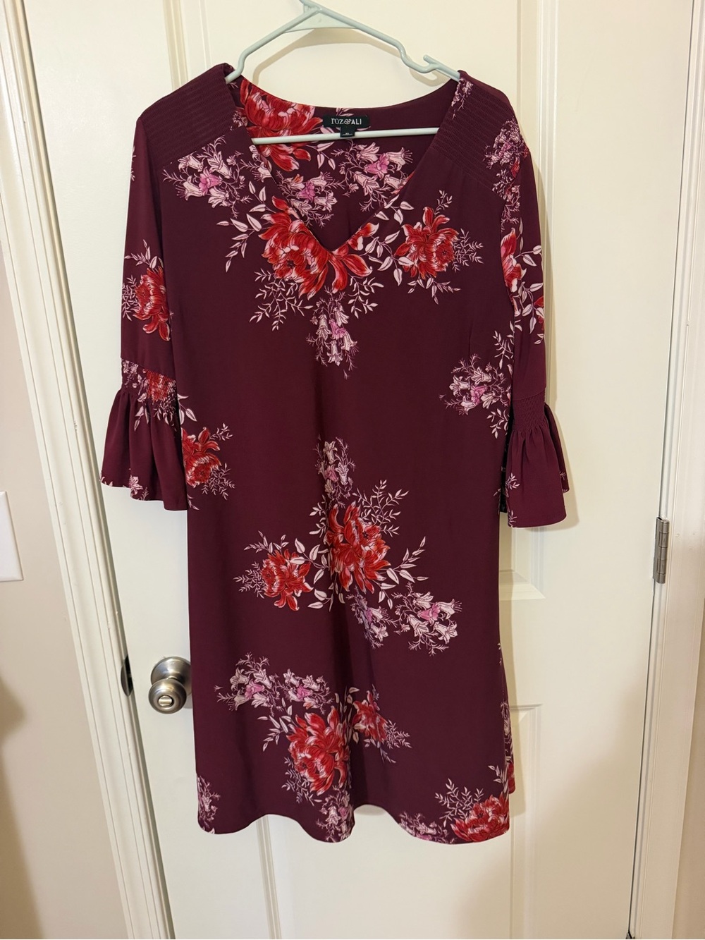 Roz & Ali Burgundy Floral V-Neck Midi Dress